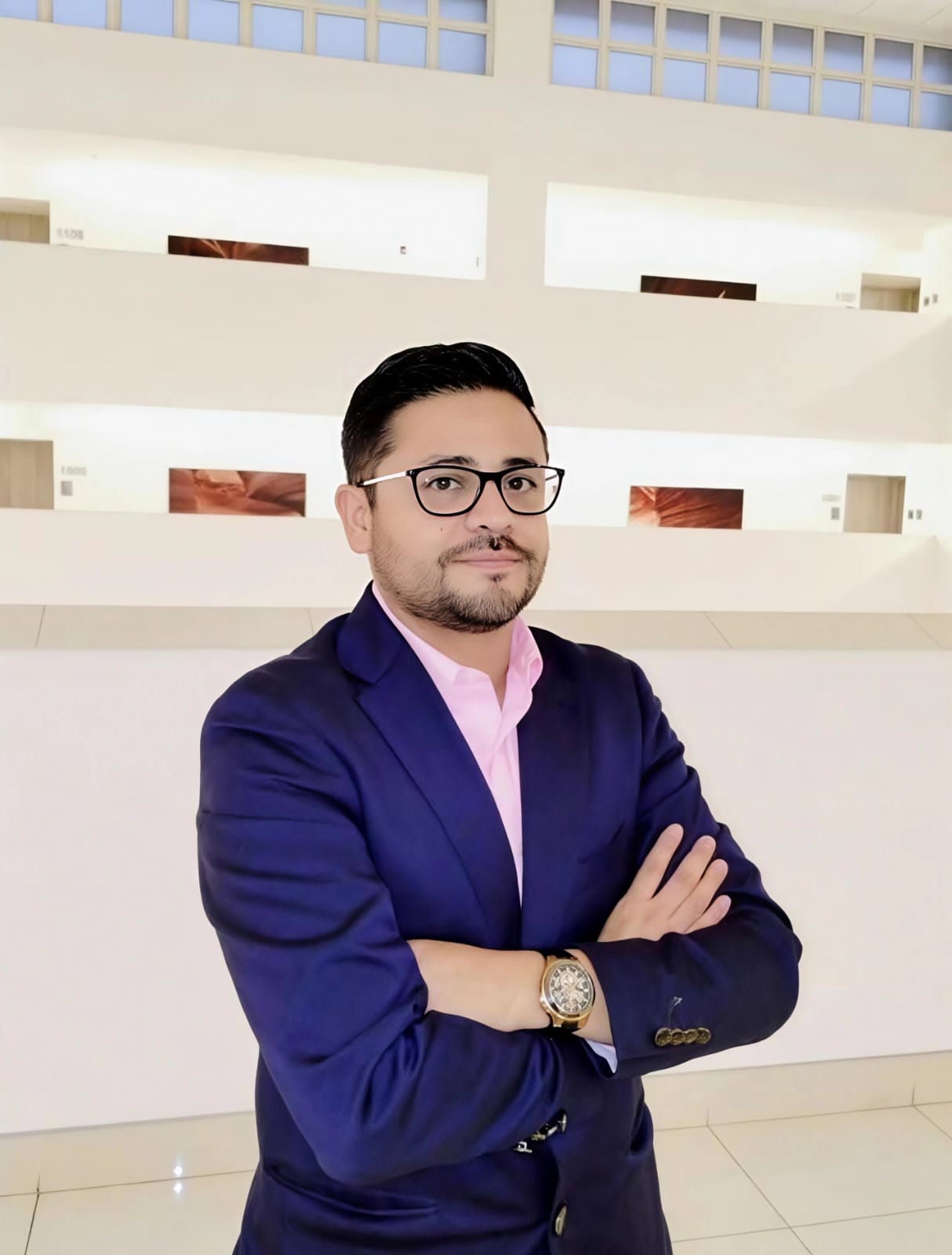 Dr. Hugo Salazar Ramírez